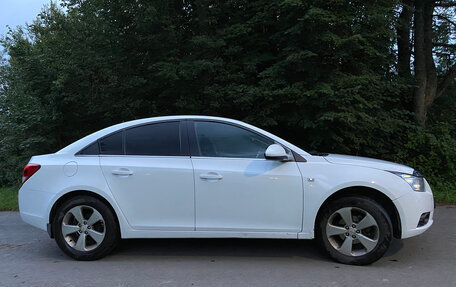 Chevrolet Cruze II, 2011 год, 830 000 рублей, 3 фотография