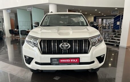 Toyota Land Cruiser Prado 150 рестайлинг 2, 2020 год, 7 919 000 рублей, 2 фотография