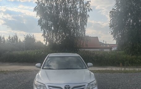 Toyota Camry, 2010 год, 1 300 000 рублей, 2 фотография