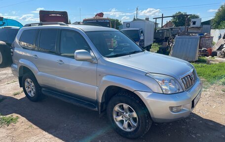 Toyota Land Cruiser Prado 120 рестайлинг, 2005 год, 2 000 000 рублей, 2 фотография