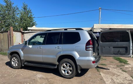 Toyota Land Cruiser Prado 120 рестайлинг, 2005 год, 2 000 000 рублей, 3 фотография