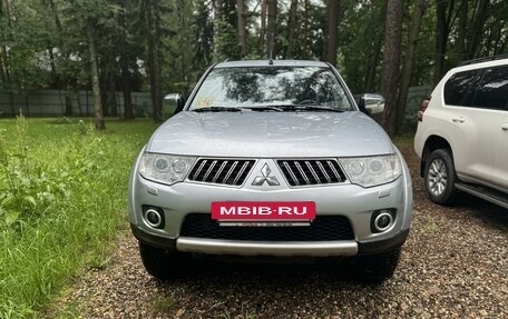 Mitsubishi Pajero Sport II рестайлинг, 2011 год, 2 000 000 рублей, 2 фотография