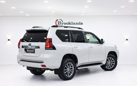 Toyota Land Cruiser Prado 150 рестайлинг 2, 2020 год, 7 290 000 рублей, 4 фотография