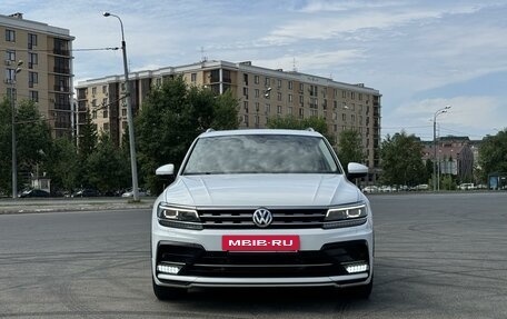 Volkswagen Tiguan II, 2018 год, 2 850 000 рублей, 3 фотография