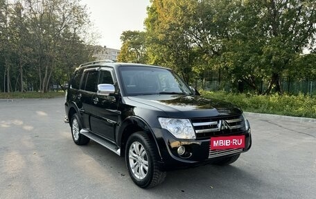 Mitsubishi Pajero IV, 2011 год, 1 790 000 рублей, 3 фотография