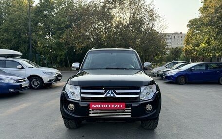 Mitsubishi Pajero IV, 2011 год, 1 790 000 рублей, 2 фотография