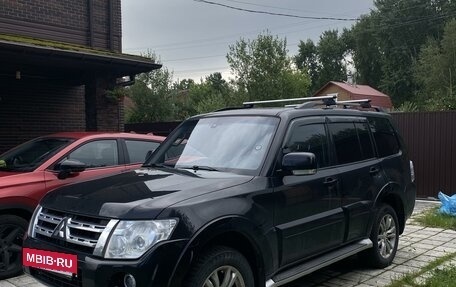 Mitsubishi Pajero IV, 2012 год, 2 300 000 рублей, 2 фотография