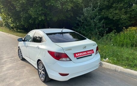 Hyundai Solaris II рестайлинг, 2011 год, 690 000 рублей, 3 фотография