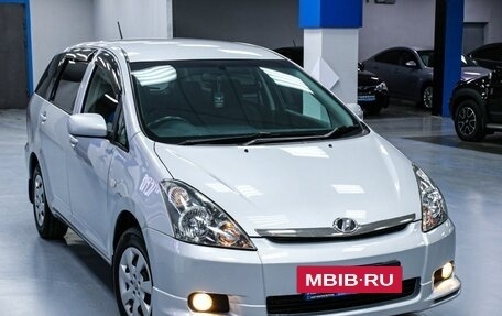 Toyota Wish II, 2005 год, 998 000 рублей, 8 фотография