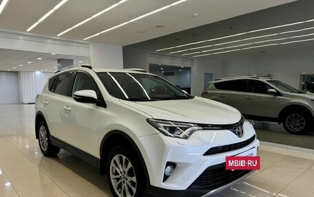 Toyota RAV4, 2017 год, 2 900 000 рублей, 3 фотография