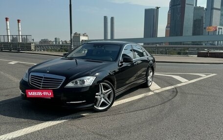 Mercedes-Benz S-Класс, 2010 год, 2 450 000 рублей, 3 фотография