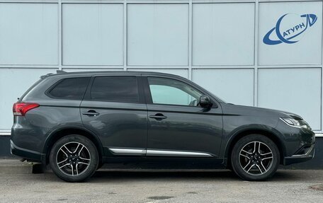 Mitsubishi Outlander III рестайлинг 3, 2019 год, 2 180 000 рублей, 4 фотография