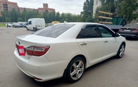 Toyota Camry, 2017 год, 2 800 000 рублей, 4 фотография