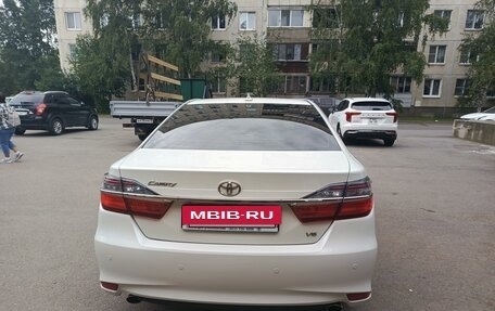 Toyota Camry, 2017 год, 2 800 000 рублей, 5 фотография