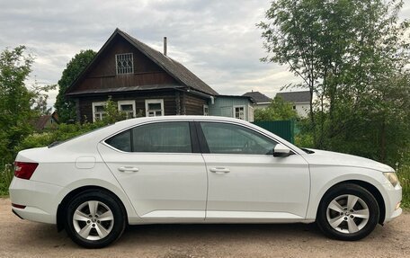 Skoda Superb III рестайлинг, 2018 год, 2 090 000 рублей, 8 фотография