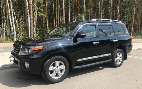 Toyota Land Cruiser 200, 2015 год, 4 550 000 рублей, 2 фотография