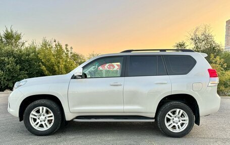 Toyota Land Cruiser Prado 150 рестайлинг 2, 2012 год, 3 000 000 рублей, 11 фотография