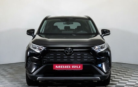 Toyota RAV4, 2021 год, 3 950 000 рублей, 2 фотография