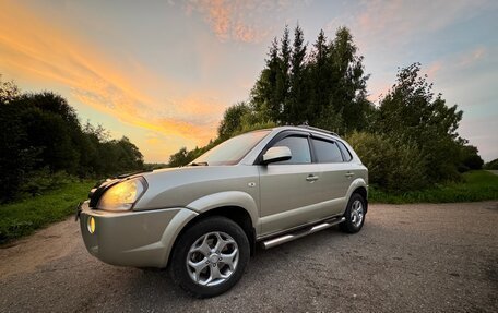 Hyundai Tucson III, 2008 год, 999 999 рублей, 2 фотография