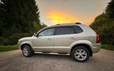 Hyundai Tucson III, 2008 год, 999 999 рублей, 4 фотография