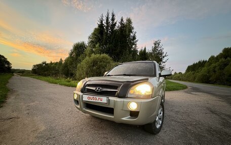 Hyundai Tucson III, 2008 год, 999 999 рублей, 3 фотография