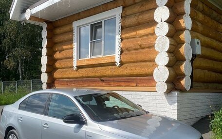 Volkswagen Jetta VI, 2013 год, 1 150 000 рублей, 3 фотография