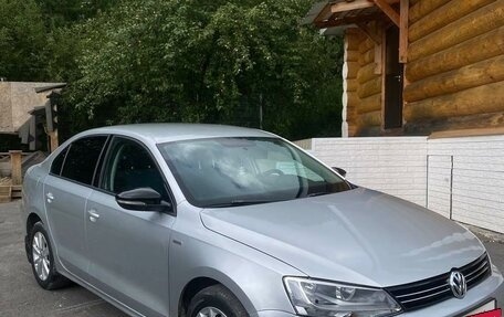 Volkswagen Jetta VI, 2013 год, 1 150 000 рублей, 2 фотография