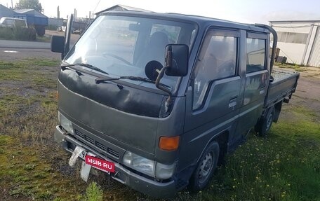 Toyota HiAce H100, 1996 год, 650 000 рублей, 3 фотография