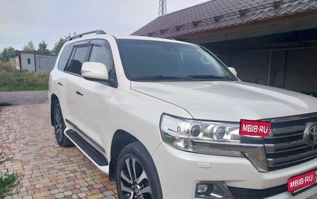 Toyota Land Cruiser 200, 2015 год, 5 550 000 рублей, 3 фотография