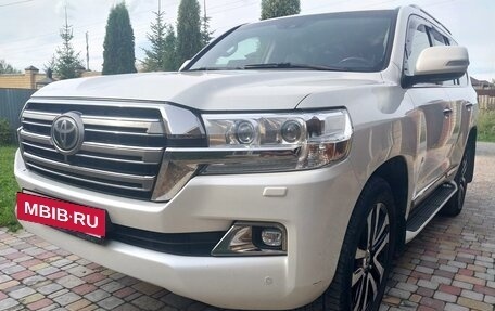 Toyota Land Cruiser 200, 2015 год, 5 550 000 рублей, 9 фотография