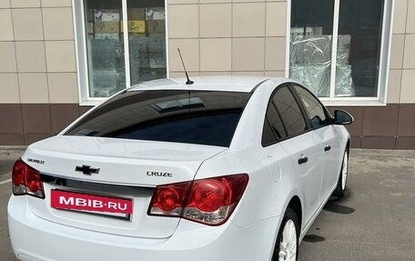 Chevrolet Cruze II, 2013 год, 820 000 рублей, 4 фотография