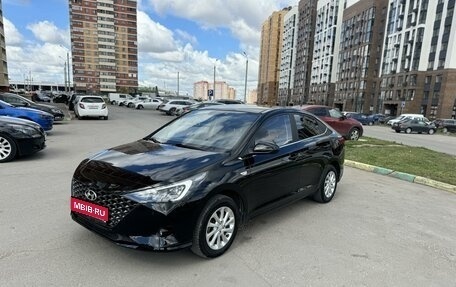 Hyundai Solaris II рестайлинг, 2021 год, 1 850 000 рублей, 1 фотография