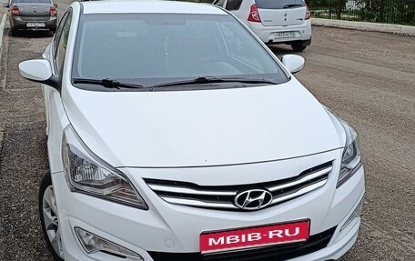 Hyundai Solaris II рестайлинг, 2014 год, 1 200 000 рублей, 1 фотография