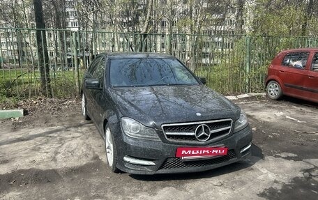 Mercedes-Benz C-Класс, 2011 год, 1 600 000 рублей, 2 фотография