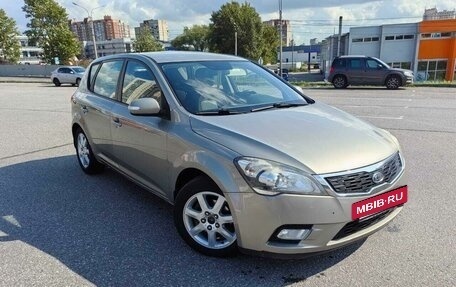 KIA cee'd I рестайлинг, 2011 год, 900 000 рублей, 2 фотография