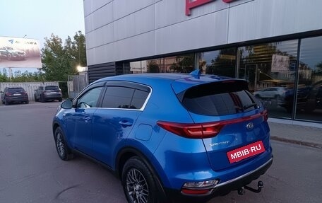 KIA Sportage IV рестайлинг, 2019 год, 2 300 000 рублей, 3 фотография