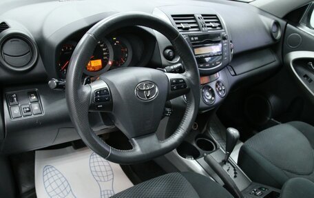 Toyota RAV4, 2012 год, 1 833 000 рублей, 18 фотография