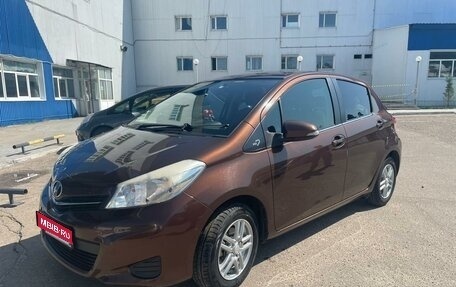 Toyota Vitz, 2013 год, 830 000 рублей, 1 фотография