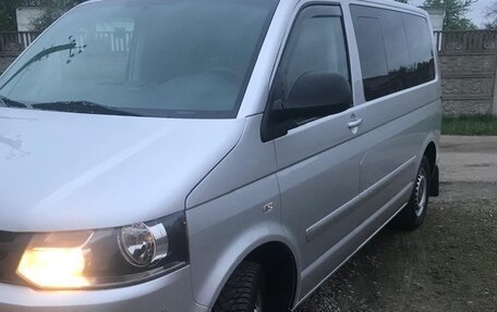 Volkswagen Caravelle T5, 2012 год, 1 900 000 рублей, 1 фотография