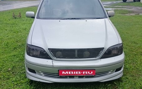 Toyota Vista V30, 2000 год, 560 000 рублей, 1 фотография