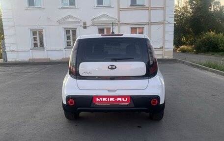 KIA Soul II рестайлинг, 2019 год, 1 700 000 рублей, 15 фотография