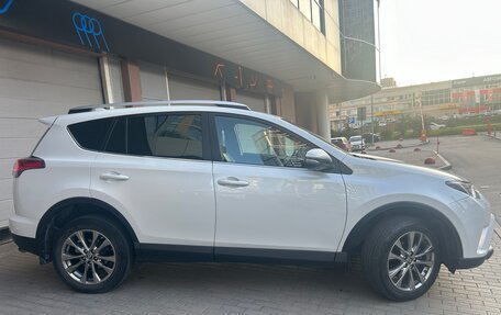 Toyota RAV4, 2018 год, 2 950 000 рублей, 7 фотография