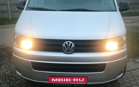 Volkswagen Caravelle T5, 2012 год, 1 900 000 рублей, 3 фотография