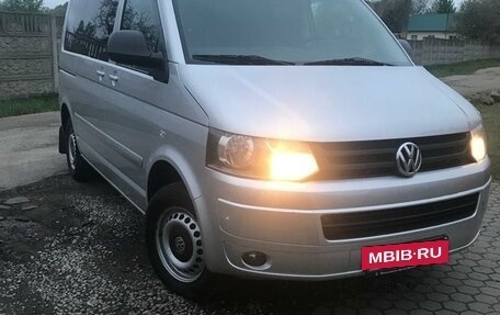 Volkswagen Caravelle T5, 2012 год, 1 900 000 рублей, 4 фотография