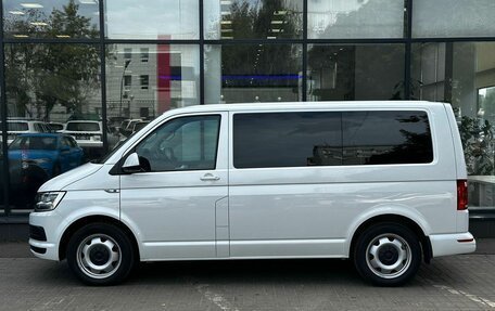 Volkswagen Multivan T6 рестайлинг, 2019 год, 4 550 000 рублей, 5 фотография