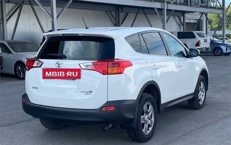 Toyota RAV4, 2015 год, 2 345 000 рублей, 4 фотография