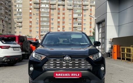 Toyota RAV4, 2020 год, 3 699 000 рублей, 2 фотография