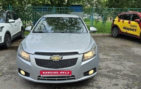 Chevrolet Cruze II, 2011 год, 700 000 рублей, 2 фотография