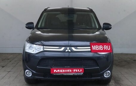 Mitsubishi Outlander III рестайлинг 3, 2013 год, 1 350 000 рублей, 2 фотография