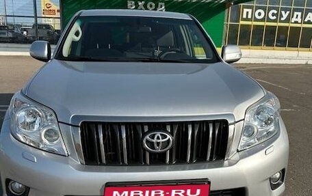 Toyota Land Cruiser Prado 150 рестайлинг 2, 2013 год, 4 760 000 рублей, 4 фотография